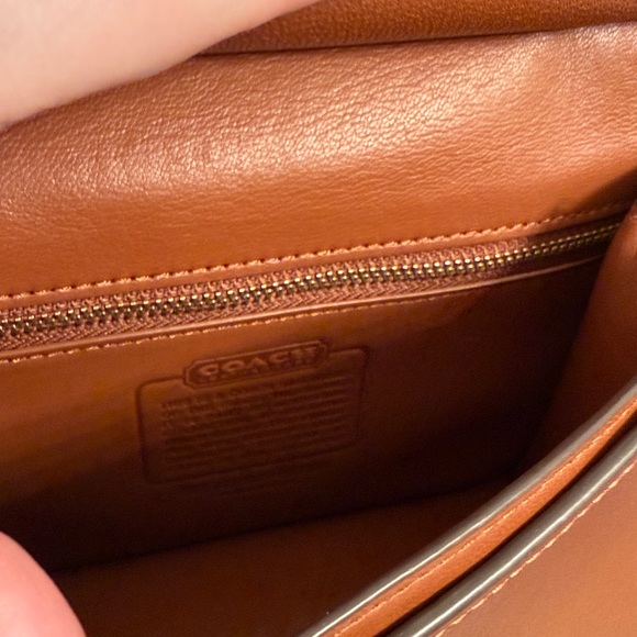 GUC Coach crossbody purse - Picture 5 of 6